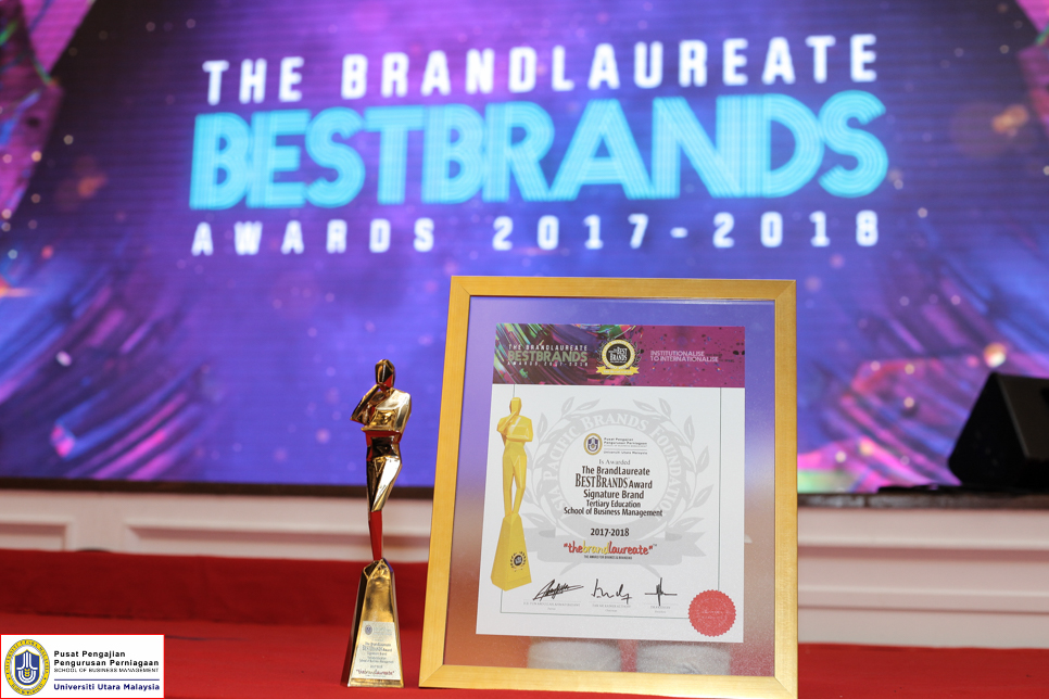 SBM UUM wins Elegant Award the Brandlaureate Bestbrands Award Signature Brand Tertiary Education